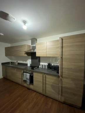 3 Bed Central Apartment *Free Parking on site*